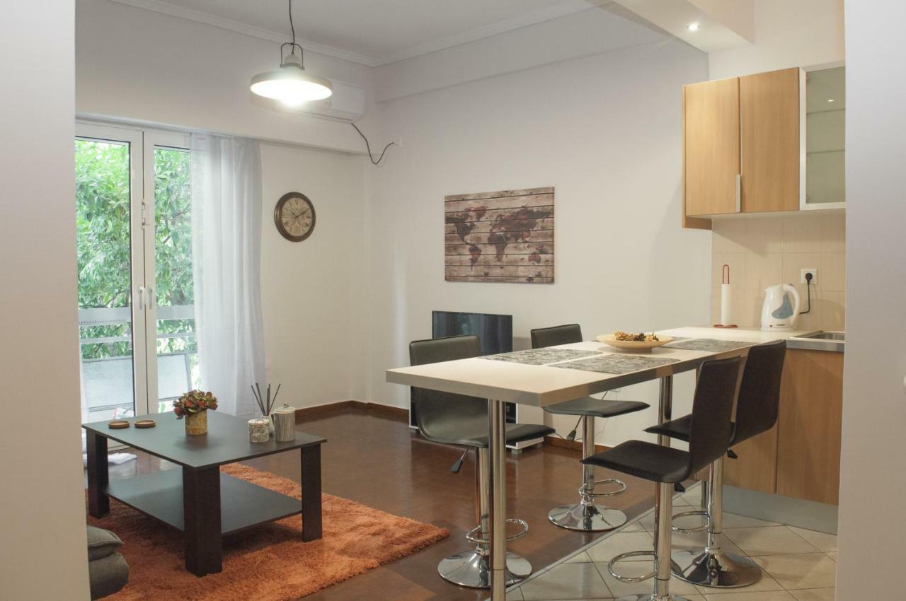 Modern Apartment, Excellent And Vibrant Location!! Athen Eksteriør bilde