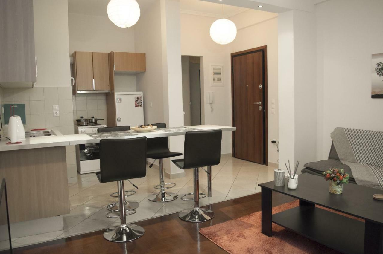 Modern Apartment, Excellent And Vibrant Location!! Athen Eksteriør bilde